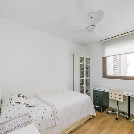Lägenhet Cubo's Apartamento Teatinos & Parking
