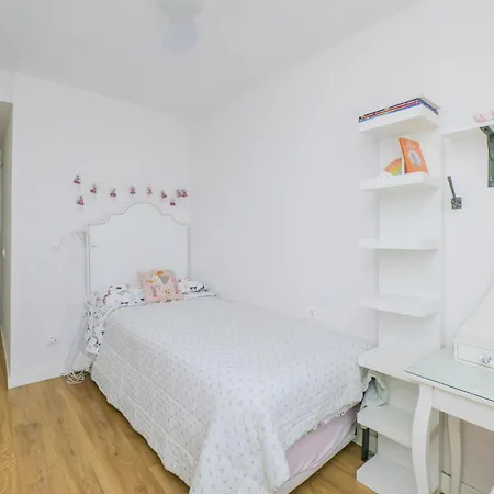 Cubo's Apartamento Teatinos & Parking Lägenhet