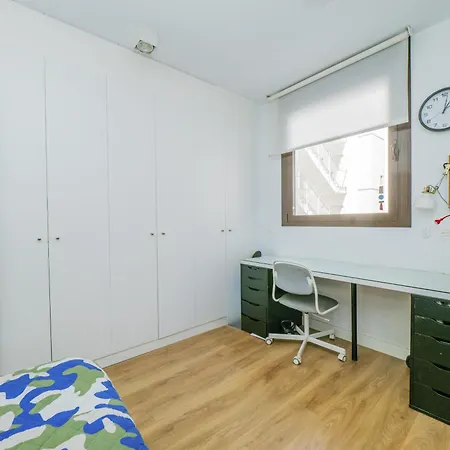 Cubo's Apartamento Teatinos & Parking Lägenhet